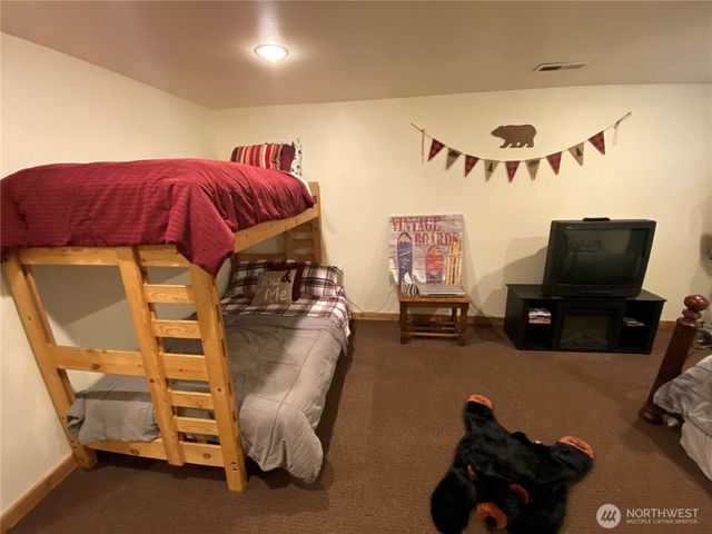 141 Kearny Drive, Snoqualmie Pass, WA 98068