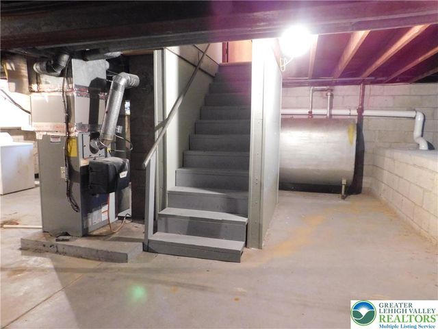 1037 Maple Street, Bethlehem City, PA 18018