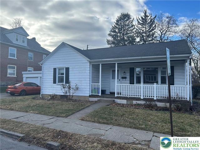 1037 Maple Street, Bethlehem City, PA 18018