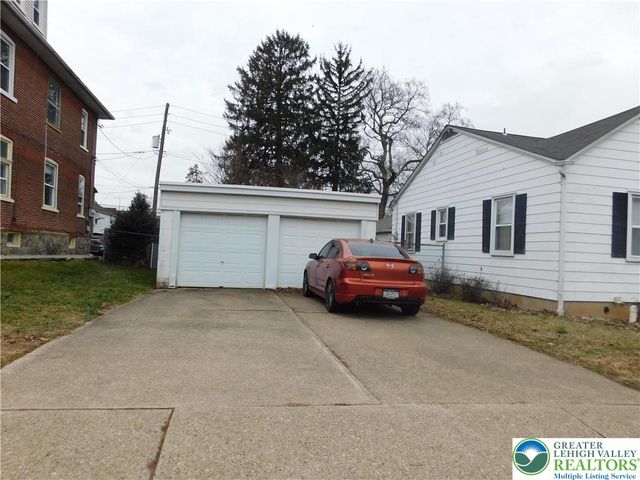 1037 Maple Street, Bethlehem City, PA 18018