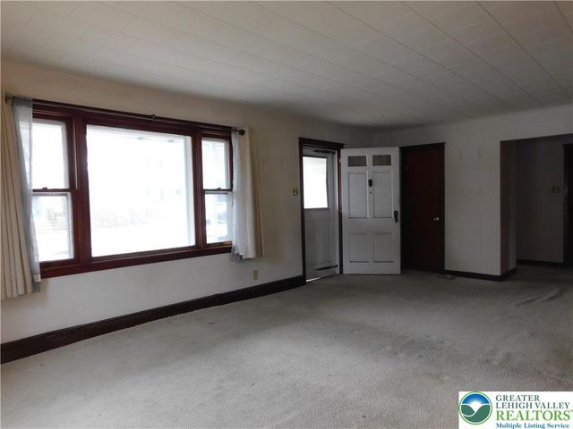 1037 Maple Street, Bethlehem City, PA 18018