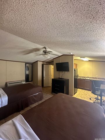 1100 County Road 4600, Dilley, TX 78017