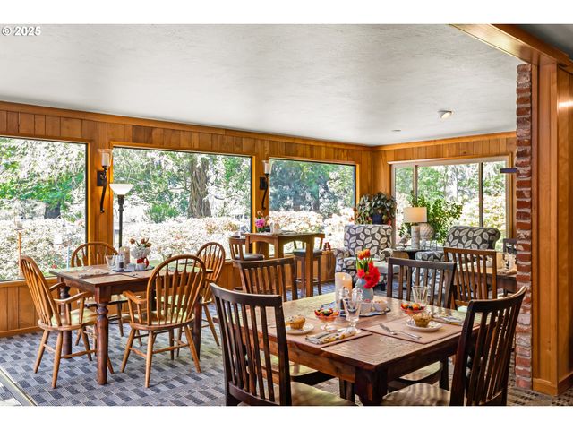 49198 MCKENZIE Hwy, Vida, OR 97488