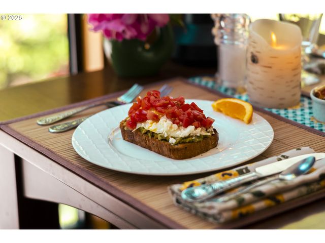 49198 MCKENZIE Hwy, Vida, OR 97488