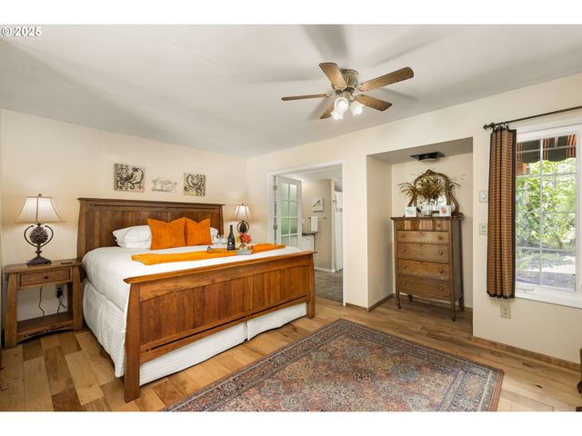 49198 MCKENZIE Hwy, Vida, OR 97488