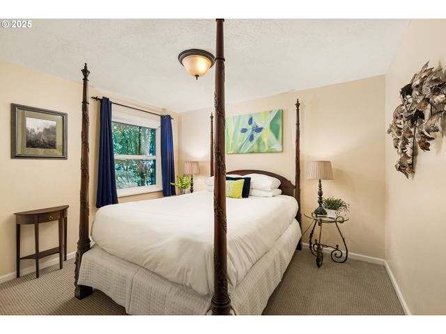 49198 MCKENZIE Hwy, Vida, OR 97488