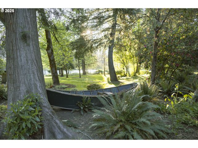 49198 MCKENZIE Hwy, Vida, OR 97488