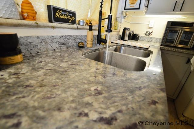 4001 SNYDER AVE, Cheyenne, WY 82001