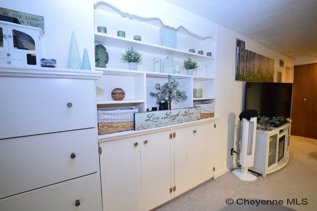 4001 SNYDER AVE, Cheyenne, WY 82001