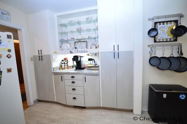 4001 SNYDER AVE, Cheyenne, WY 82001