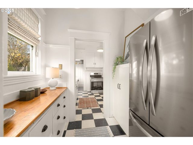 1115 Se 28TH Ave, Portland, OR 97214