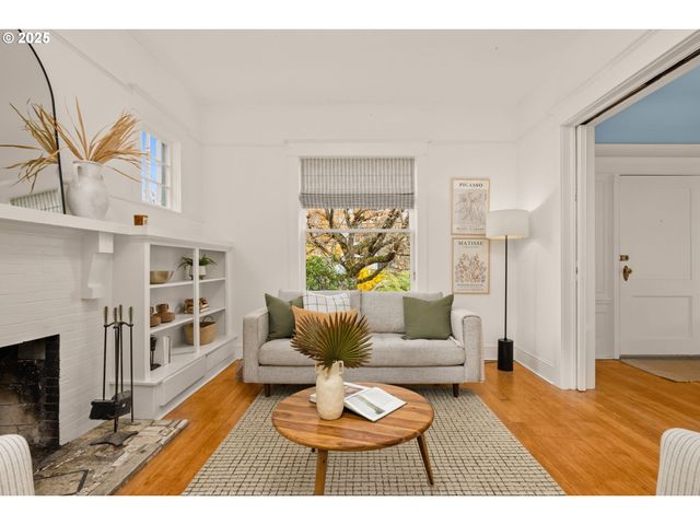 1115 Se 28TH Ave, Portland, OR 97214