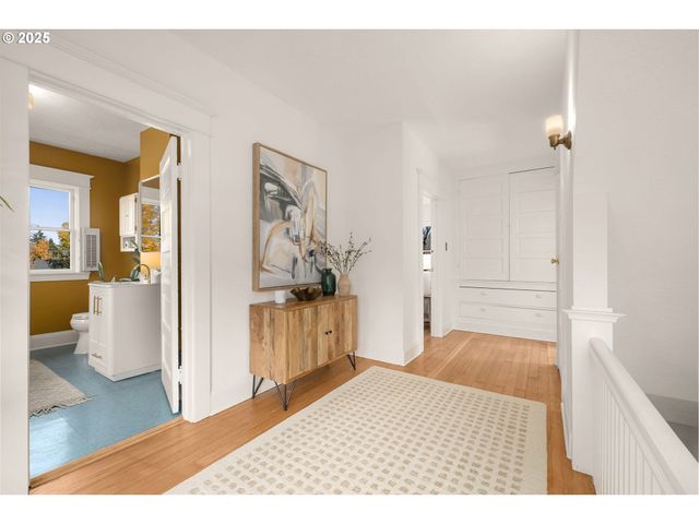 1115 Se 28TH Ave, Portland, OR 97214