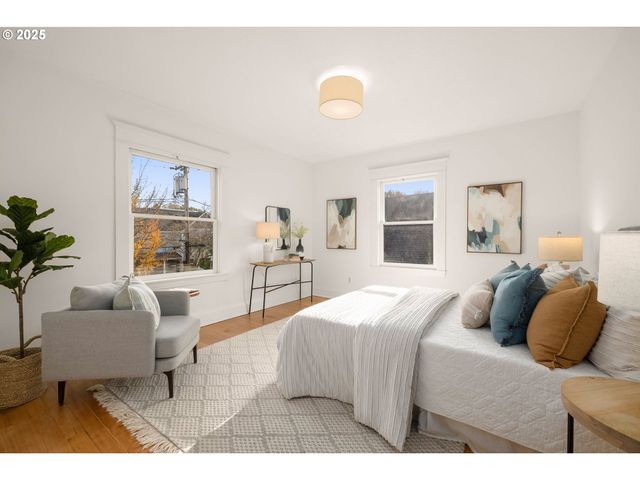 1115 Se 28TH Ave, Portland, OR 97214