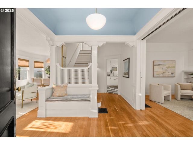 1115 Se 28TH Ave, Portland, OR 97214