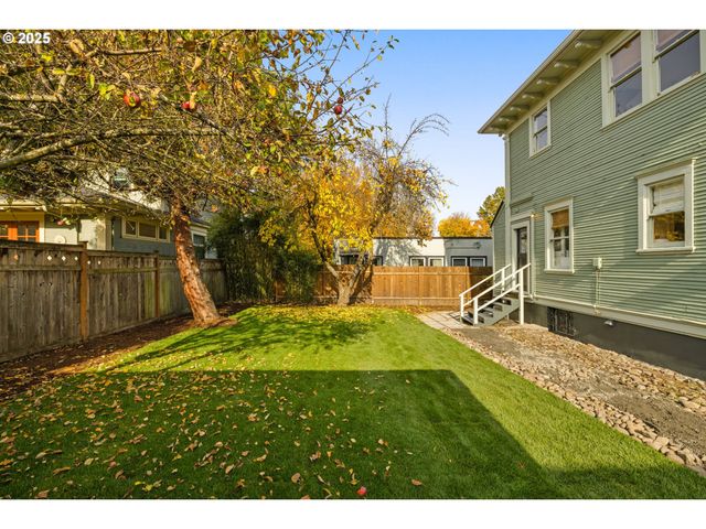 1115 Se 28TH Ave, Portland, OR 97214