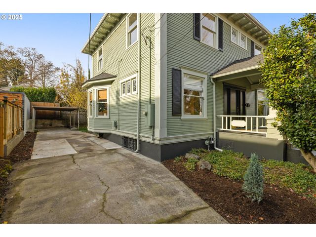 1115 Se 28TH Ave, Portland, OR 97214