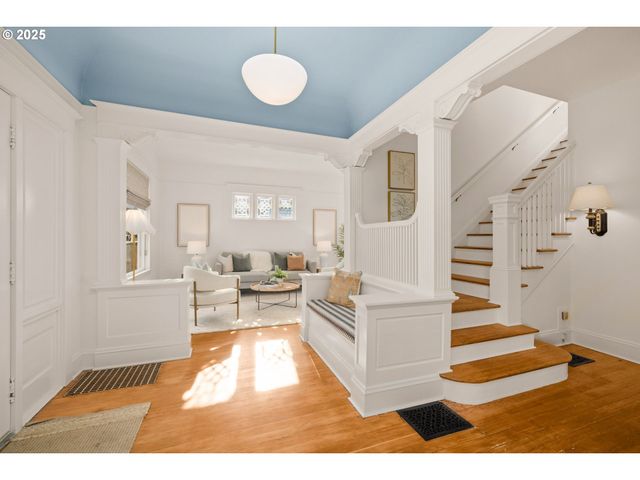 1115 Se 28TH Ave, Portland, OR 97214