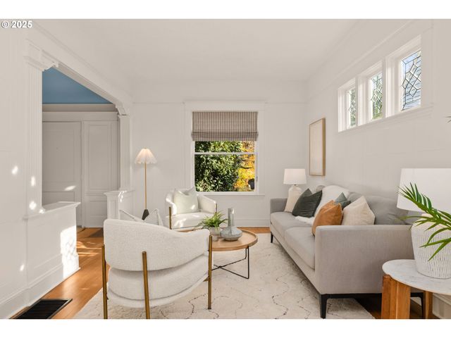 1115 Se 28TH Ave, Portland, OR 97214