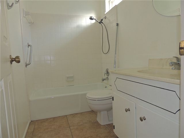 1461 Moore Ave, Portland, TX 78374