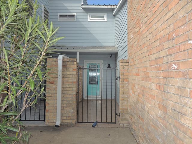 1461 Moore Ave, Portland, TX 78374