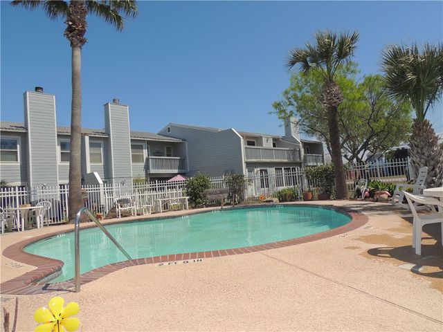 1461 Moore Ave, Portland, TX 78374