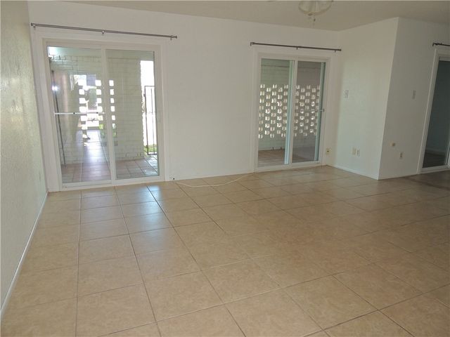 1461 Moore Ave, Portland, TX 78374