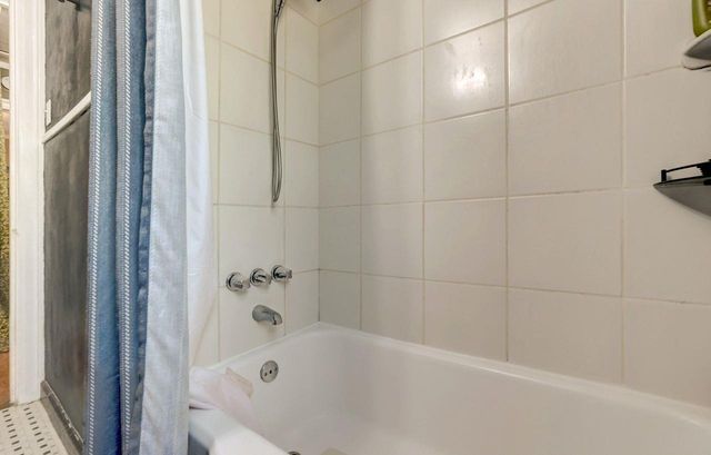 809 E 44th ST, Austin, TX 78751