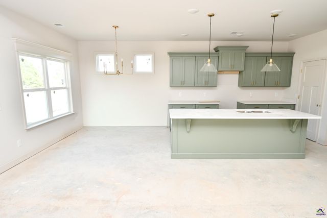 124 Early Drive, Byron, GA 31008