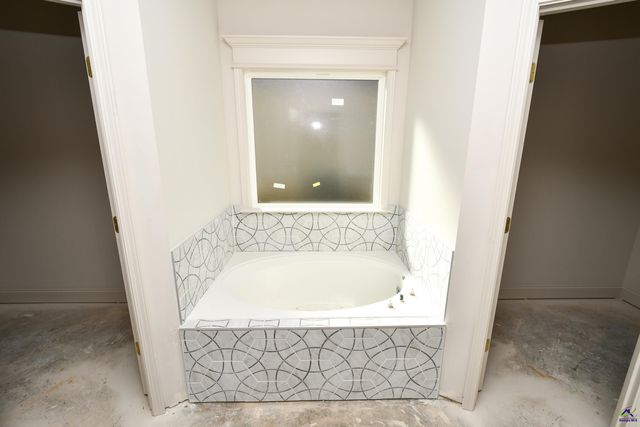 124 Early Drive, Byron, GA 31008