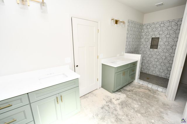 124 Early Drive, Byron, GA 31008