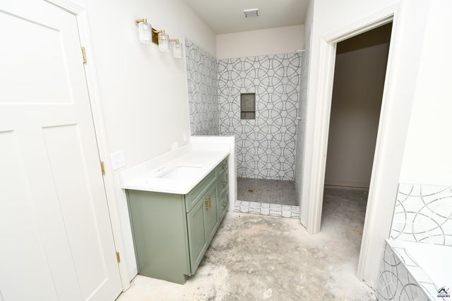 124 Early Drive, Byron, GA 31008