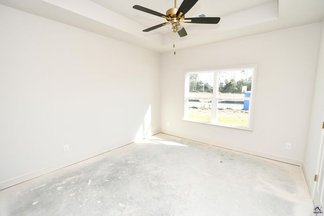 124 Early Drive, Byron, GA 31008