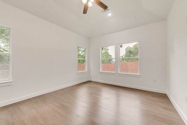 2706 Lenway Street, Dallas, TX 75215
