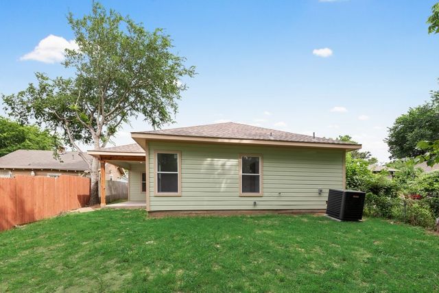 2706 Lenway Street, Dallas, TX 75215
