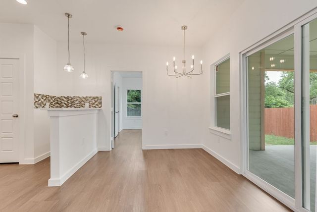 2706 Lenway Street, Dallas, TX 75215