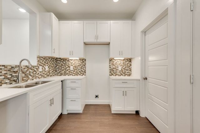2706 Lenway Street, Dallas, TX 75215