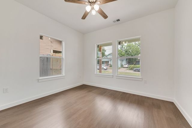 2706 Lenway Street, Dallas, TX 75215