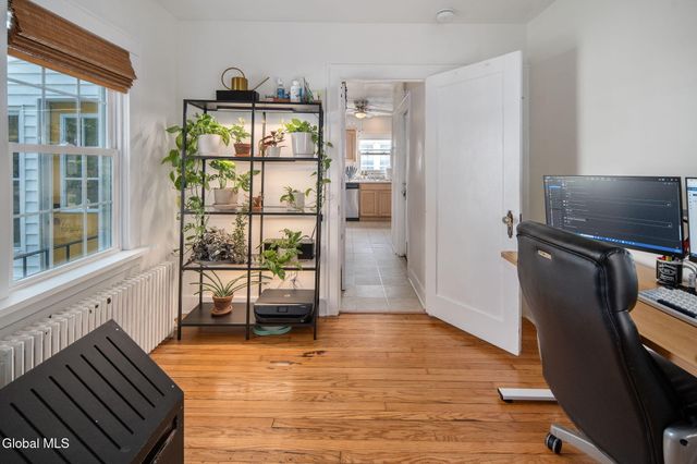 19 Fordham Court, Albany, NY 12209