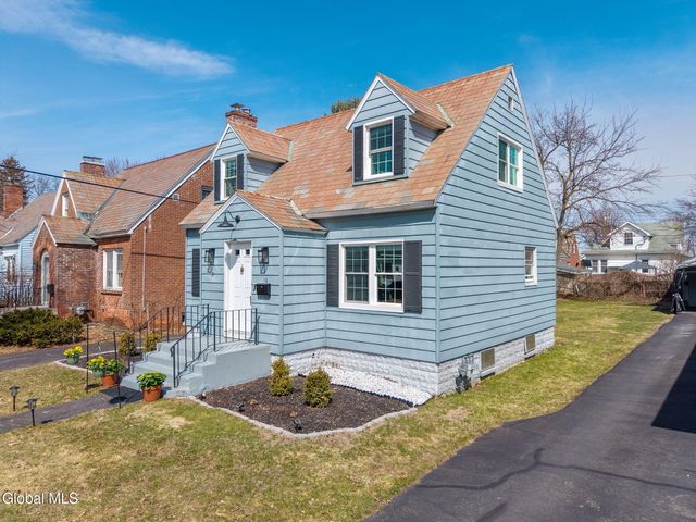 19 Fordham Court, Albany, NY 12209
