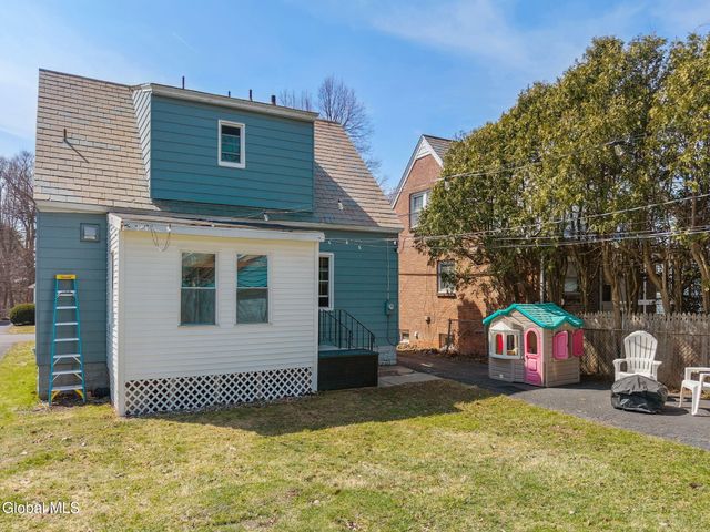 19 Fordham Court, Albany, NY 12209