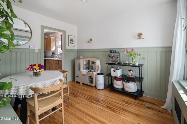 19 Fordham Court, Albany, NY 12209