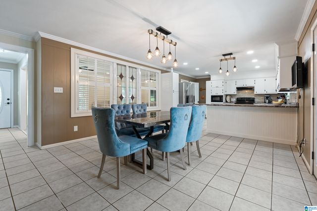 374 VALLEY LANE, Warrior, AL 35180