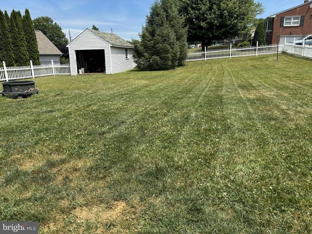 439 N LOMBARD ST, Dallastown, PA 17313