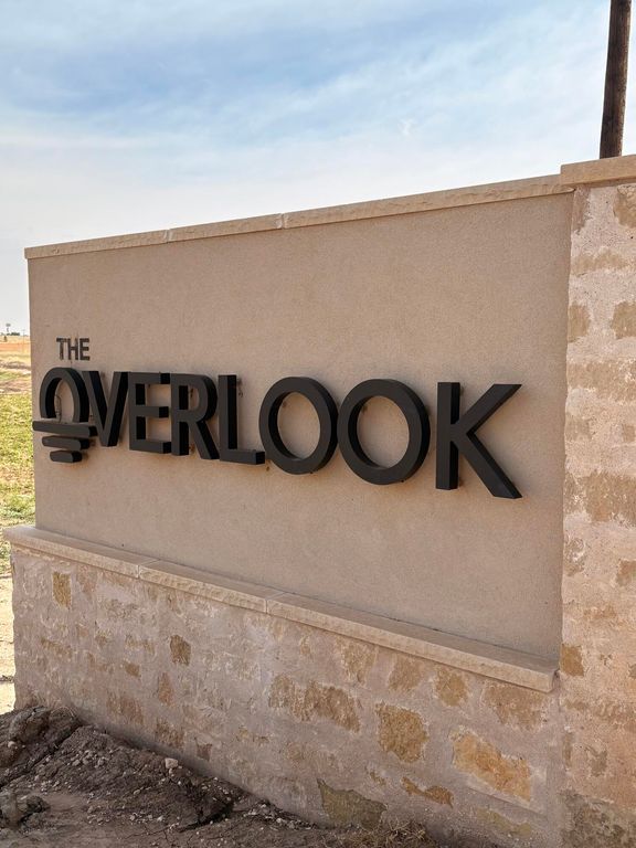 1208 Cottonwood Avenue, Wolfforth, TX 79382