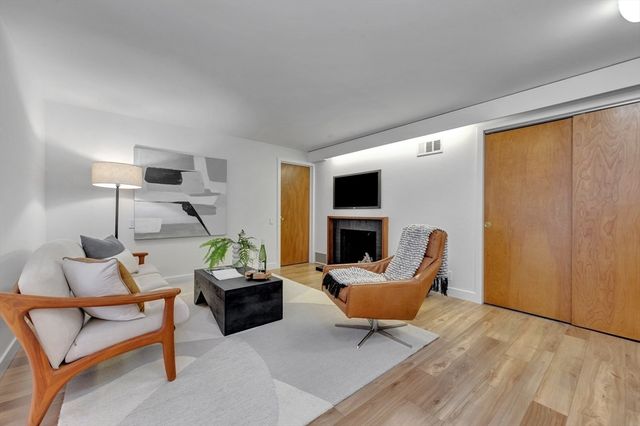 85 The Valley Rd, Concord, MA 01742