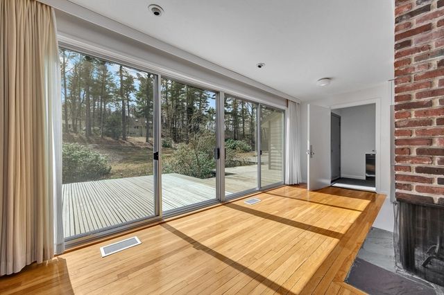 85 The Valley Rd, Concord, MA 01742