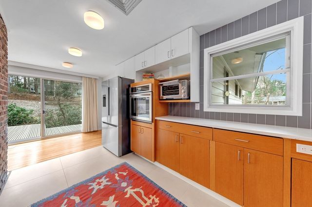 85 The Valley Rd, Concord, MA 01742