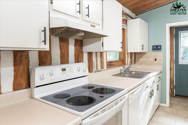 2420 SCHUTZEN STREET, North Pole, AK 99705