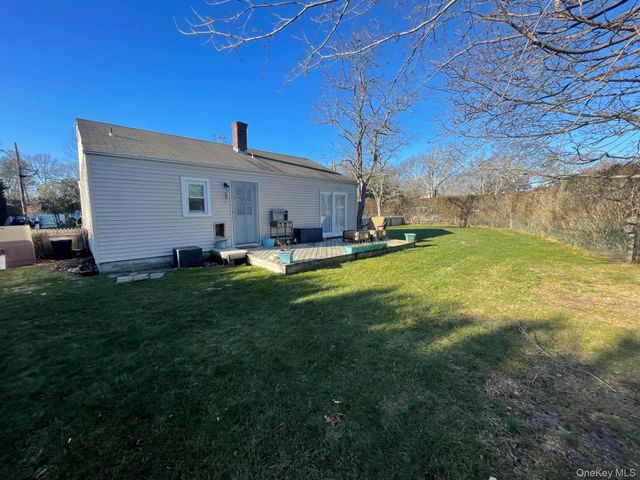 30 Maple Street, Westhampton Beach, NY 11978